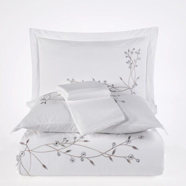Premium Loren Beyaz - Poplin Çift Kişilik Nakışlı Nevresim Takımı