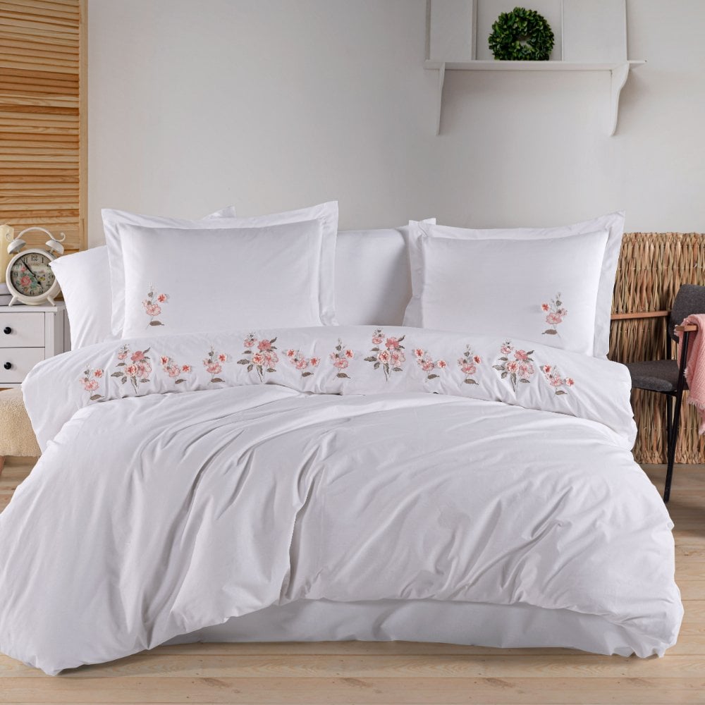 Premium Ophelia Beyaz - Poplin Çift Kişilik Nakışlı Nevresim Takımı