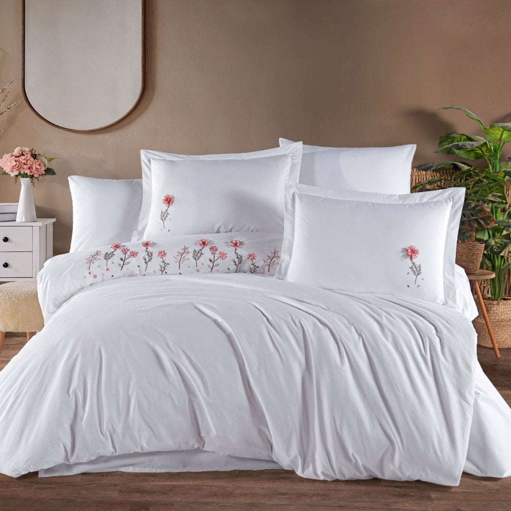 Premium Salome Beyaz - Poplin Çift Kişilik Nakışlı Nevresim Takımı